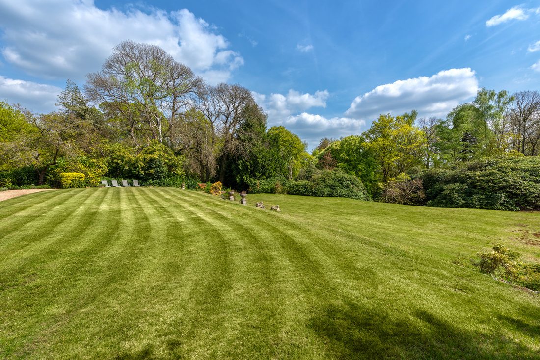 Formal lawn