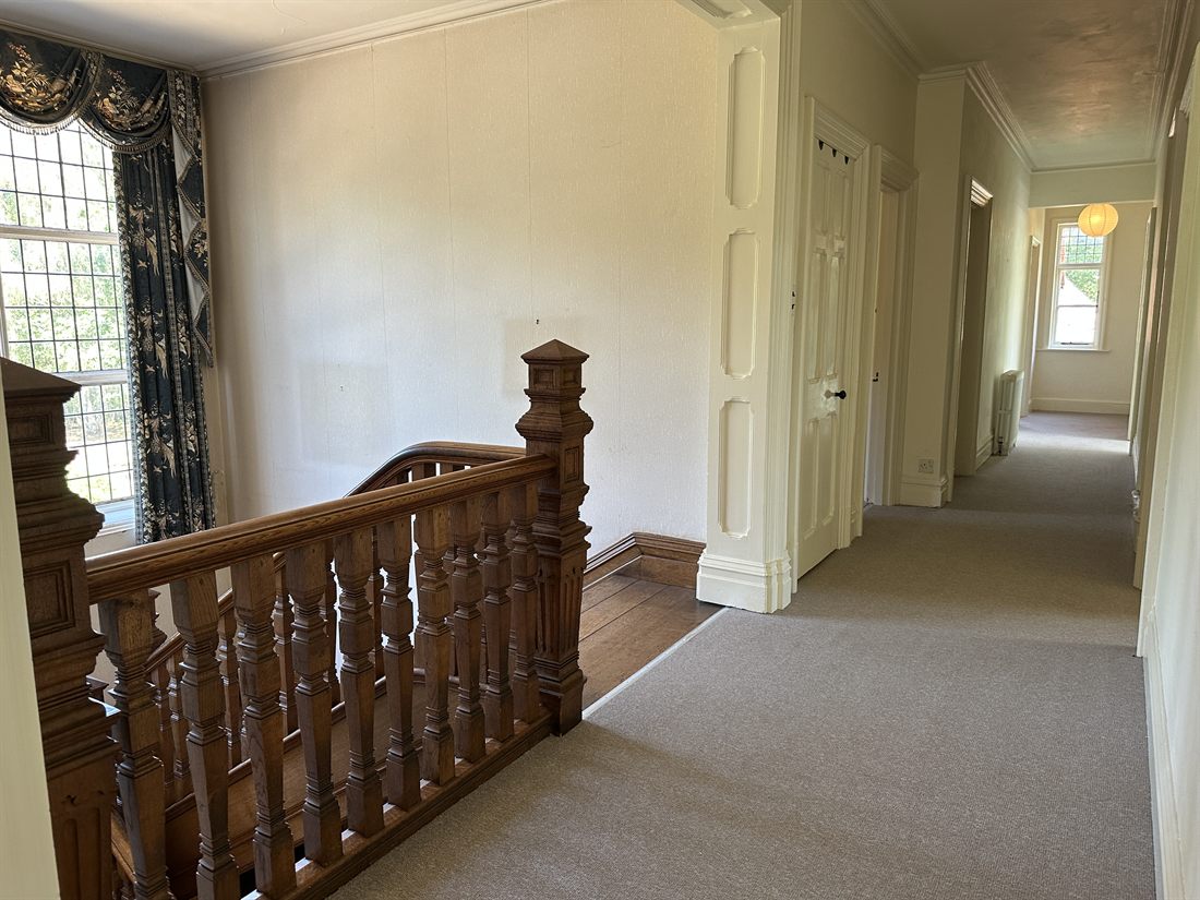 Galleried landing with period balustrade